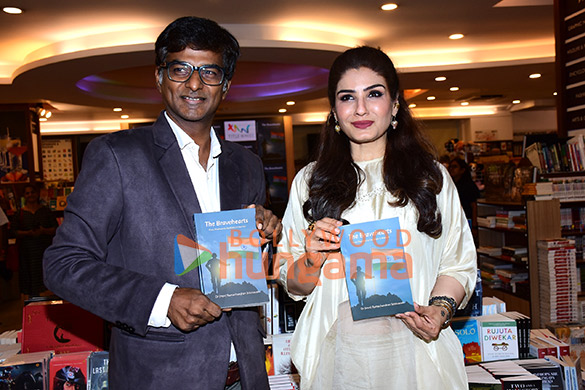 photos raveena tandon launches the book the bravehearts by ramachandran srinivasan 2