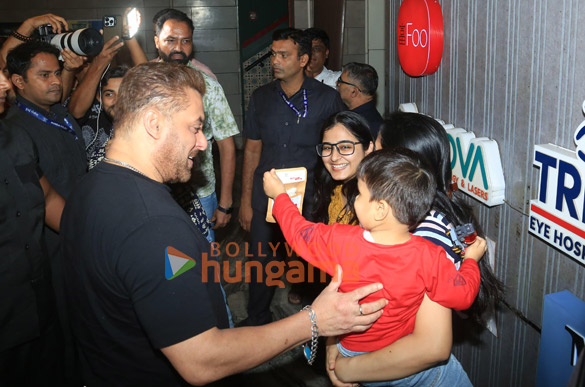 photos salman khan and others attend sangeeta bijlanis birthday bash 9