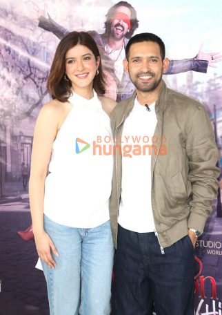 Photos: Shanaya Kapoor and Vikrant Massey snapped promoting Aankhon Ki Gustaakhiyan