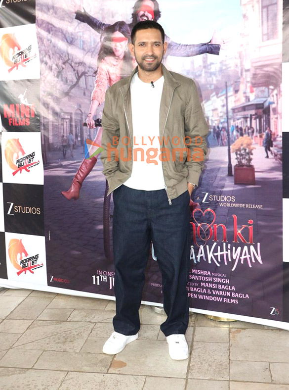 photos shanaya kapoor and vikrant massey snapped promoting aankhon ki gustaakhiyan 4