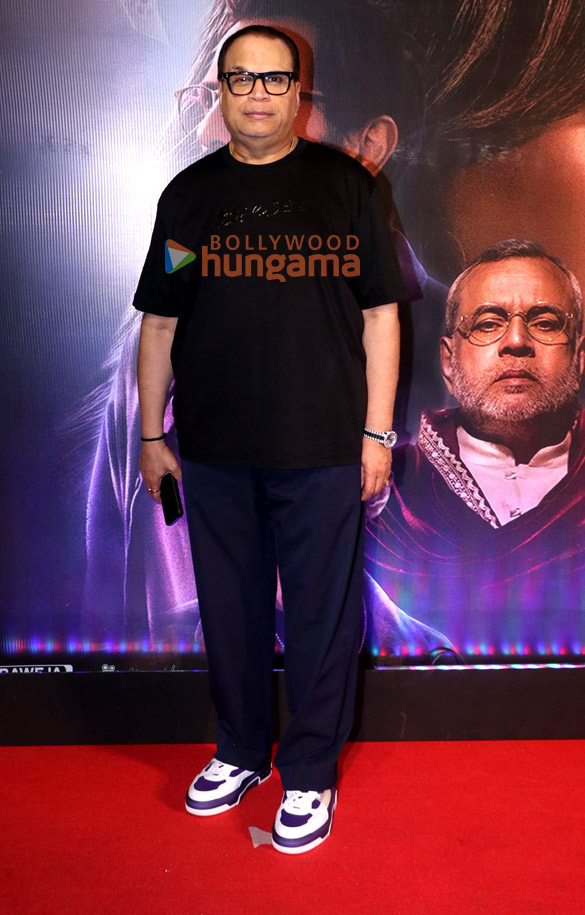photos shatrughan sinha poonam sinha kussh s sinha and others grace the premiere of nikita roy 8