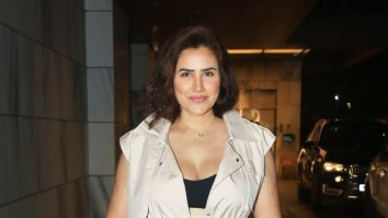 Photos: Sonnalli Seygall, Amyra Dastur and others snapped in Santacruz