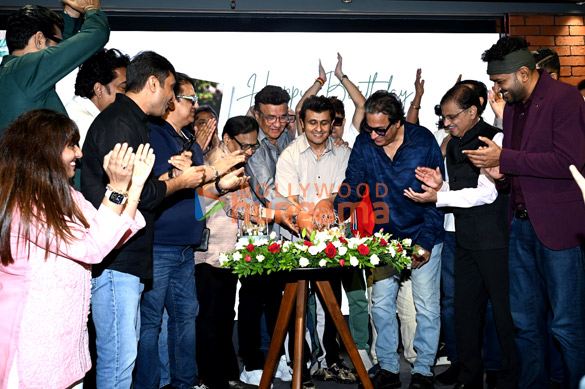 Photos: Sonu Nigam launches his new single ‘Kahani Meri’ on his 52nd birthday in presence of Anu Malik, Sudesh Bhosle and others Photos: Sonu Nigam launches his new single ‘Kahani Meri’ on his 52nd birthday in presence of Anu Malik, Sudesh Bhosle and others