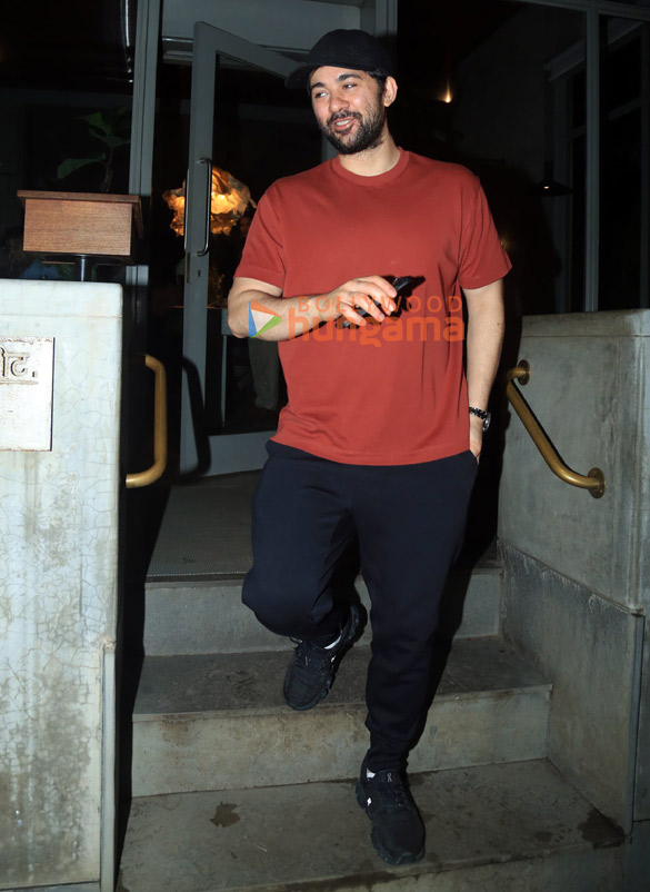 photos zayed khan sussanne khan arslan goni and others snapped in bandra 2