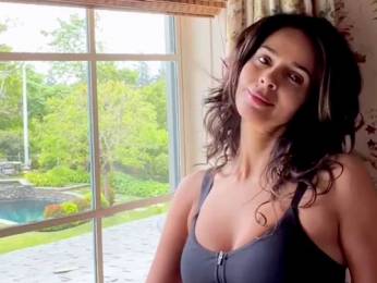 Mallika Sherawat flaunts her fit n fine body