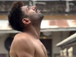 Time for some workout break mid shoot! Kartik Aaryan