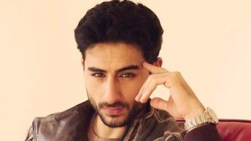 Ibrahim Ali Khan uses sign language to interact with specially-abled fan, netizens applaud ‘good parenting’