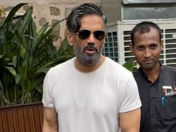 Suniel Shetty spotted having chit chat with his team