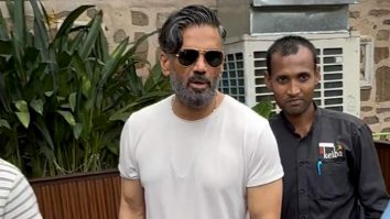 Suniel Shetty spotted having chit chat with his team