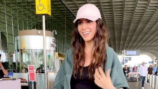 Elnaaz Norouzi’s fun chit-chat with paps at the airport