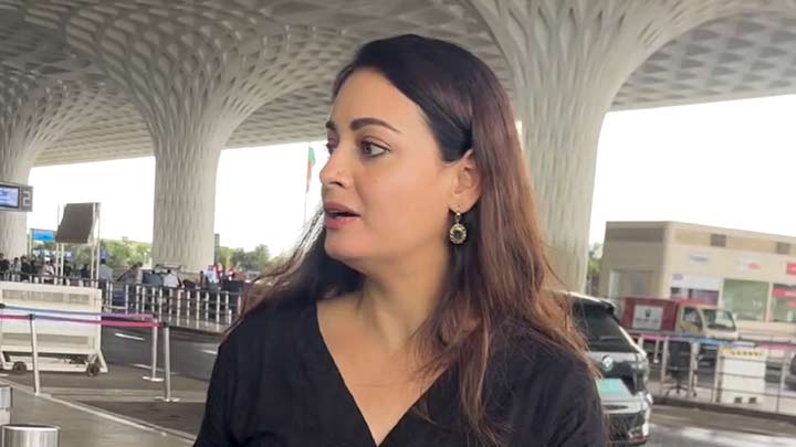 Dia Mirza in a black Kurti set looks so gorgeous
