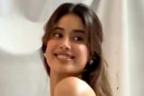 Just Janhvi Kapoor in her soft girl era