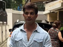 Karan Singh Grover looks dashing in denims