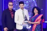 Kartik Aaryan bags IAA Brand Endorser of the Year | IAA Leadership Awards