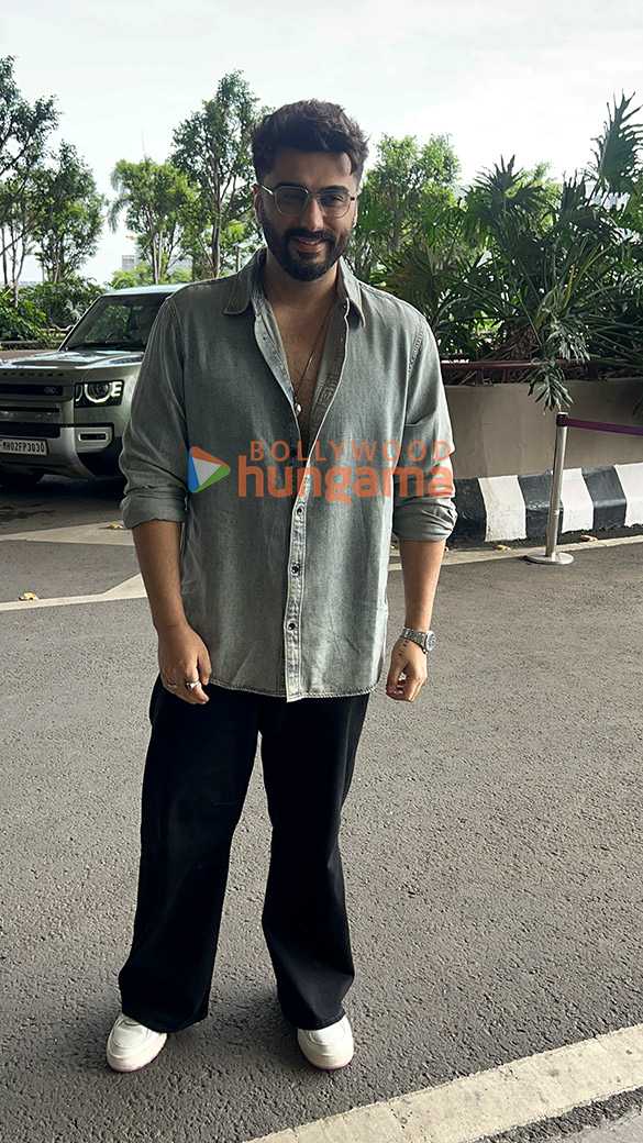 photos arjun kapoor urvashi rautela bobby deol and others snapped at the airport 1