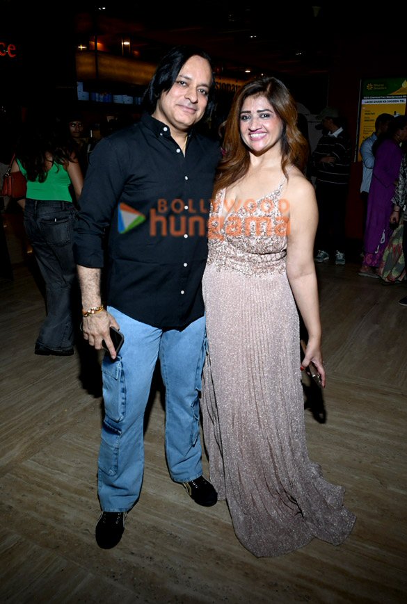 photos mrunal thakur deepak dobriyal and akanksha puri snapped at a special screening of son of sardaar 2 hosted by debutant roshni walia 11