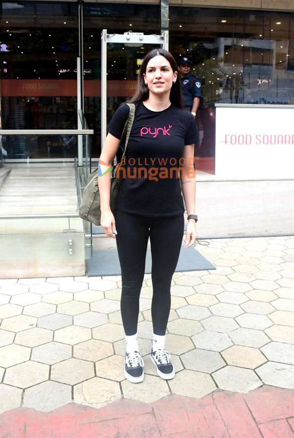 photos natasa stankovic snapped outside foodmall bandra 4