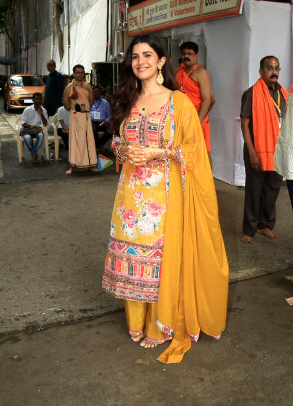 Photos: Nimrat Kaur snapped at GSB Ganpati pandal Photos: Nimrat Kaur snapped at GSB Ganpati pandal