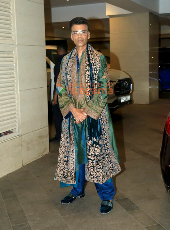 photos rakul preet singh jackky bhagnani bhushan kumar and others at bhagnani house for ganpati darshan in bandra 30