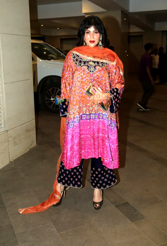 photos rakul preet singh jackky bhagnani bhushan kumar and others at bhagnani house for ganpati darshan in bandra 31