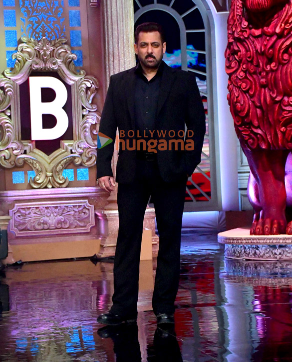 photos salman khan snapped on the sets of bigg boss 19 1