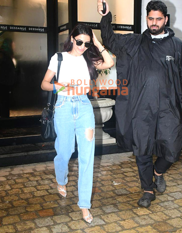 photos samantha ruth prabhu snapped outside a salon in bandra 1 3