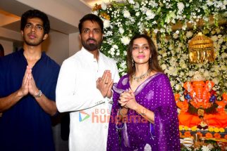 Photos: Sonu Sood snapped with his wife at Ganapati bappa darshan