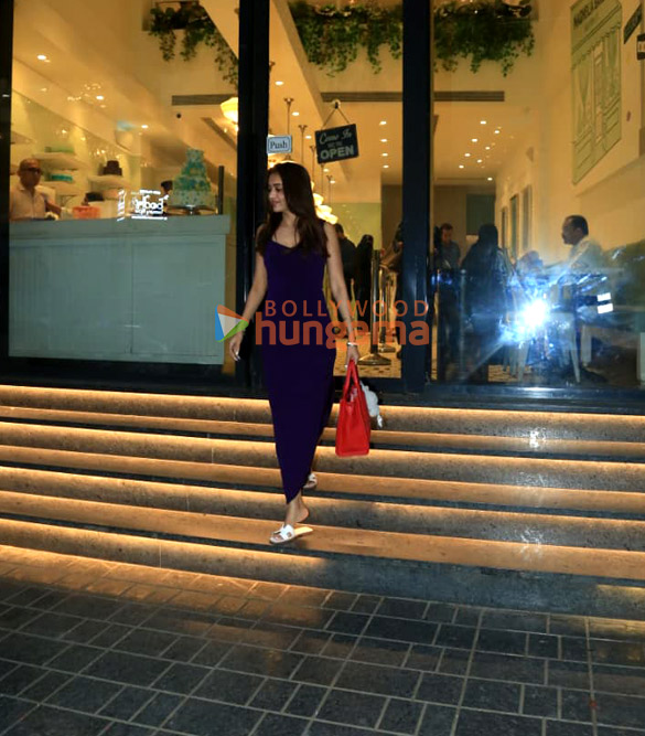 photos tejasswi prakash snapped in bandra 3 6