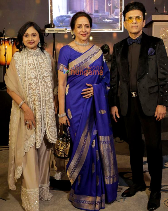 photos tiger shroff sara ali khan rakesh roshan jeetendra and others at anand pandits bash for the success of lotus developers reality limited 12