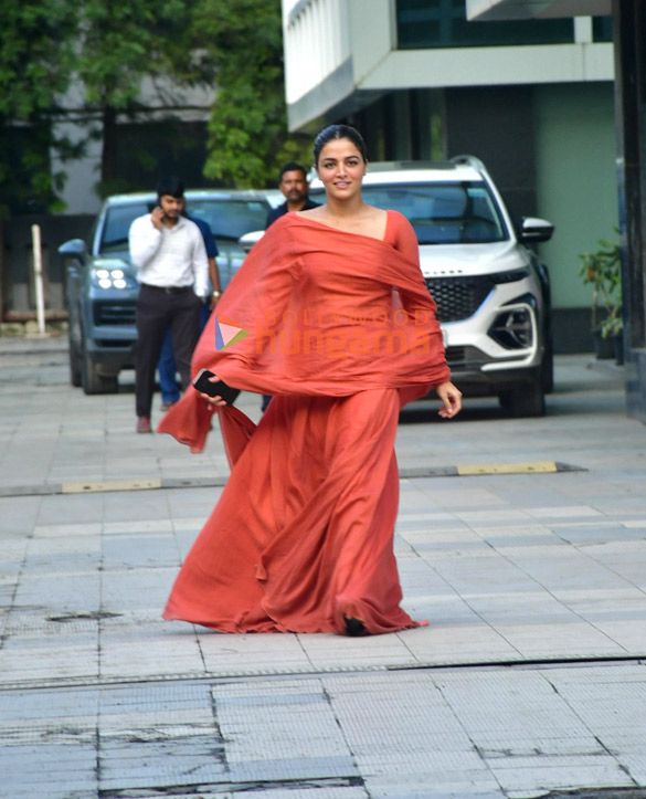 photos wamiqa gabbi snapped in andheri 5 4