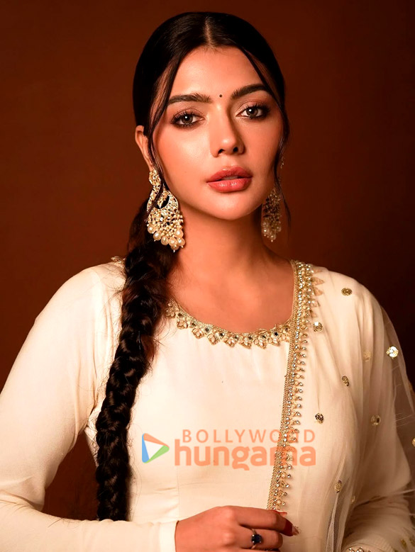 ruhi singh 4 74