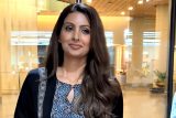 Prettiest Geeta Basra spotted at the aiport in a black suit