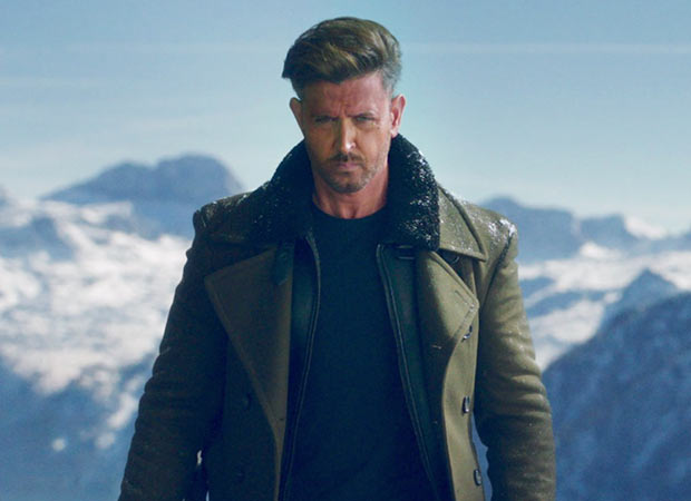 War 2 sees a 42% jump on Independence Day; Hrithik Roshan-NTR Jr. starrer likely to end Day 2 with approx. Rs. 40 cr.