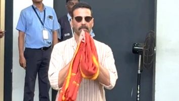 Akii pose with fans! Akshay Kumar