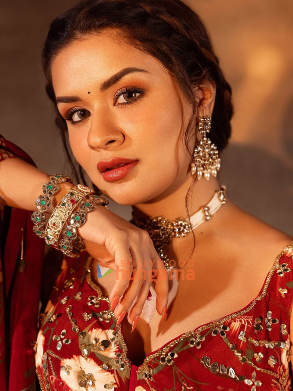avneet kaur 2 68