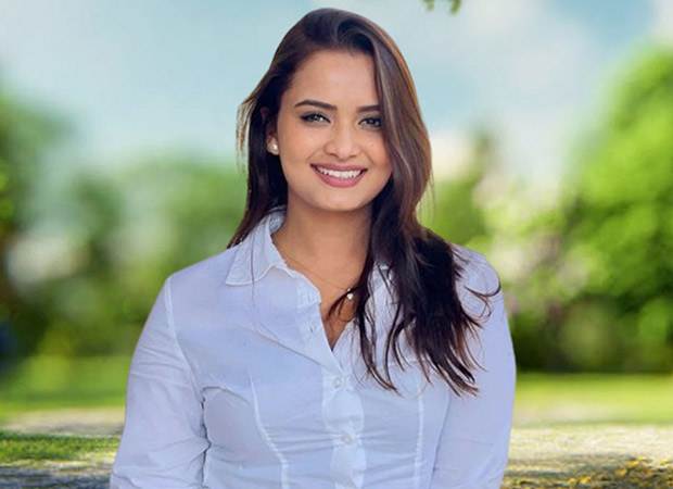 Bigg Boss 19: Neelam Giri sparks chaos after hiding golden biscuits under her t-shirt in task