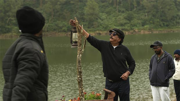 Haiwaan BTS: Stills from the sets featuring Akshay Kumar and Saif Ali Khan go viral