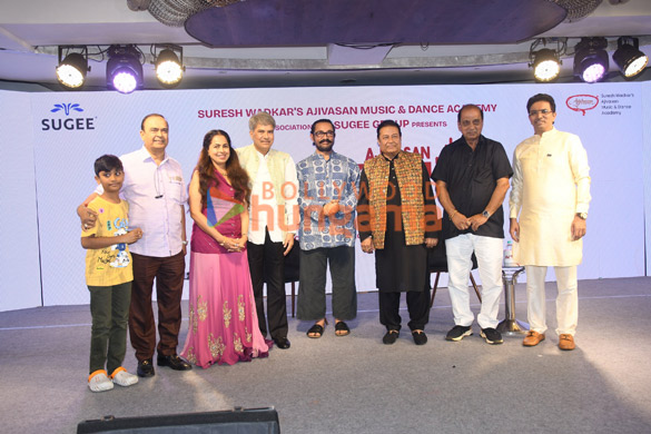 photos aamir khan and others graces the 4th season of ajivasan act 1212 7