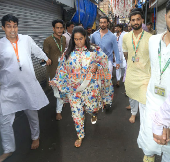 photos aayush sharma and arpita khan snapped at lalbaugcha raja 2