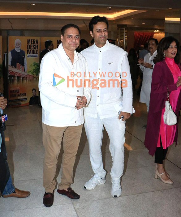 photos akshay kumar tiger shroff arjun kapoor and others grace the screening of the grand musical saga mera desh pahle 17