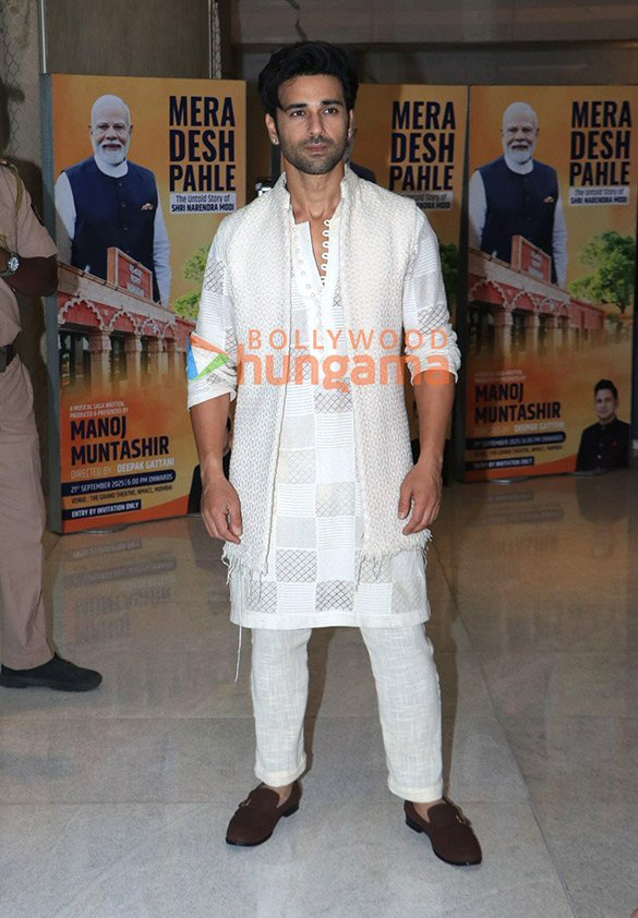 photos akshay kumar tiger shroff arjun kapoor and others grace the screening of the grand musical saga mera desh pahle 6