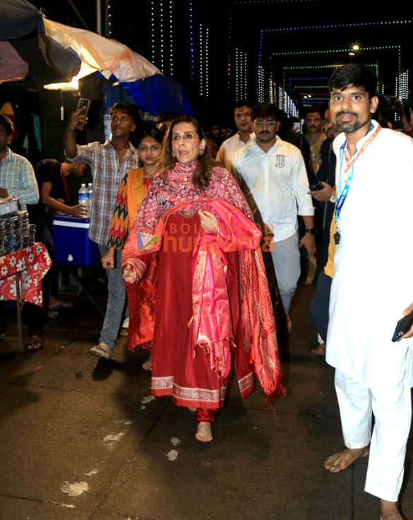 photos anil kapoor and sunita kapoor snapped at lalbaugcha raja 6