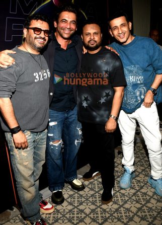 Photos : Anu Malik, Sunil Grover, Rajat Bedi and Other grace lyricist Kumaar’s birthday bash