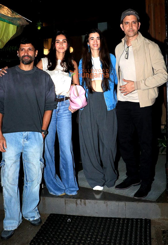 photos hrithik roshan saba azad farhan akhtar and shibani dandekar snapped at mizu restaurant in bandra 2