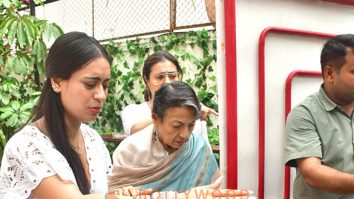 Photos: Kajol, Tanuja, Nysa Devgan and Tanisha Mukherjee snapped in Bandra