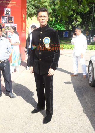 Photos: Karan Johar, Vidhu Vinod Chopra, Ektaa R Kapoor and others arrive at Vigyan Bhawan to attend the 71st National Film Awards
