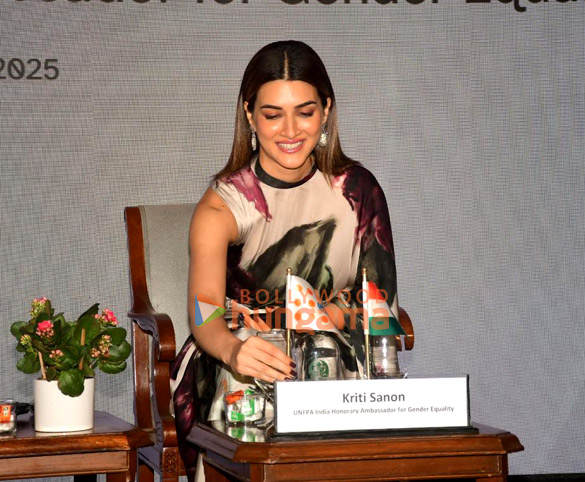 photos kriti sanon conferred as unfpa indias honorary ambassador for gender equality at taj lands end mumbai 5