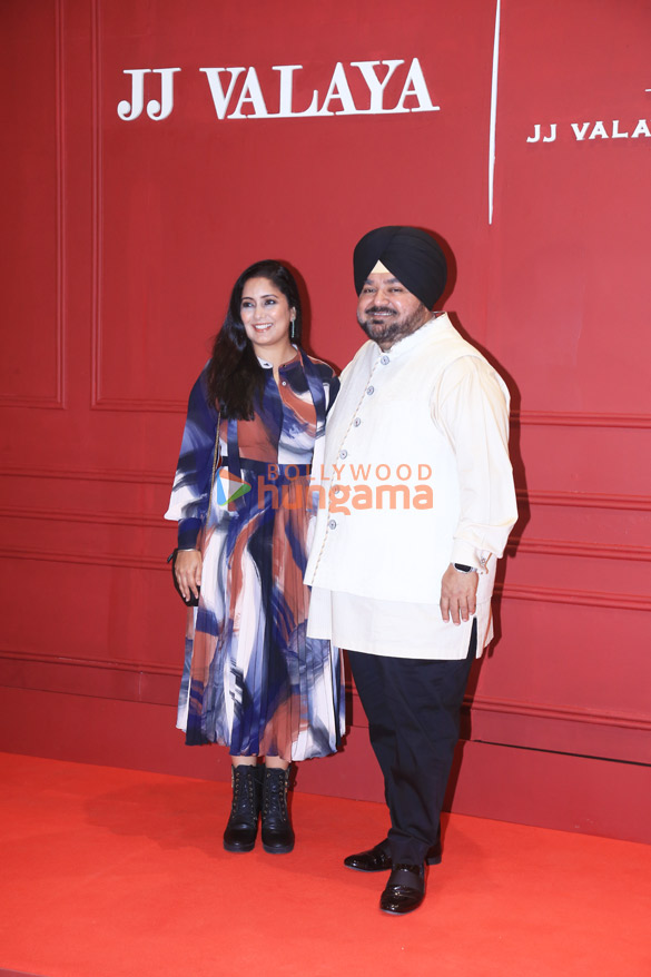 photos mahima choudhary raveena tandon jaaved jaaferi and others snapped at jj valaya store launch 24