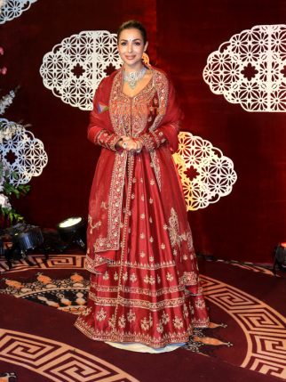 Photos: Malaika Arora, Pranitha Subhash, Regina Cassandra and others snapped attending Navaratri celebrations by Kalyan Jewellers