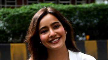 Photos: Neha Sharma snapped in Bandra